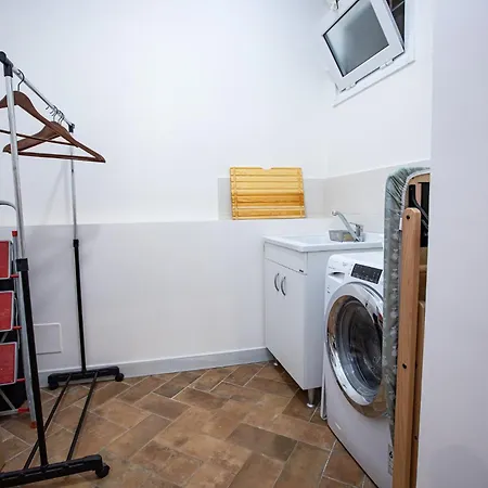 Deluxe Spanish Steps