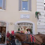 Deluxe Spanish Steps *