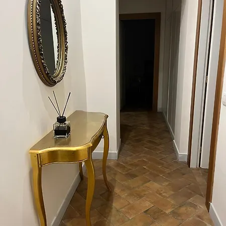 Deluxe Spanish Steps Apartment *