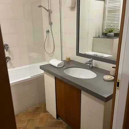 Deluxe Spanish Steps Apartment