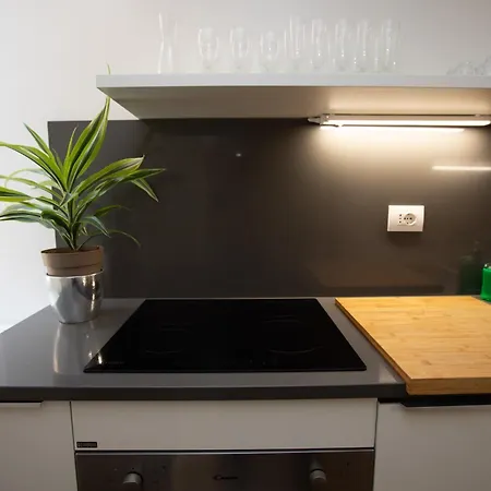 Deluxe Spanish Steps Apartment *