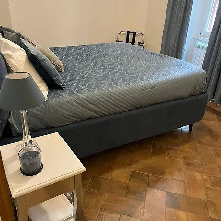 Deluxe Spanish Steps *